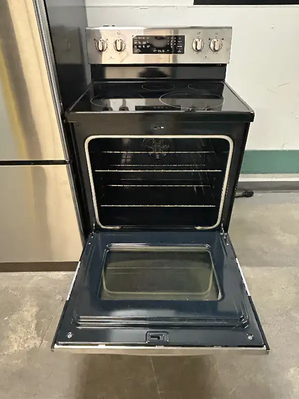 Réfrigérateur et cuisinière parfaits et de taille standard, cuis in Stoves, Ovens & Ranges in City of Montréal - Image 4