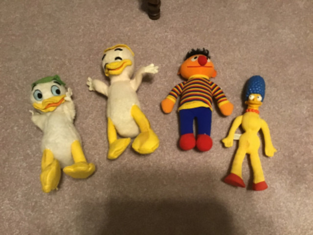 Vintage stuffed characters dans Art et objets de collection  à Red Deer