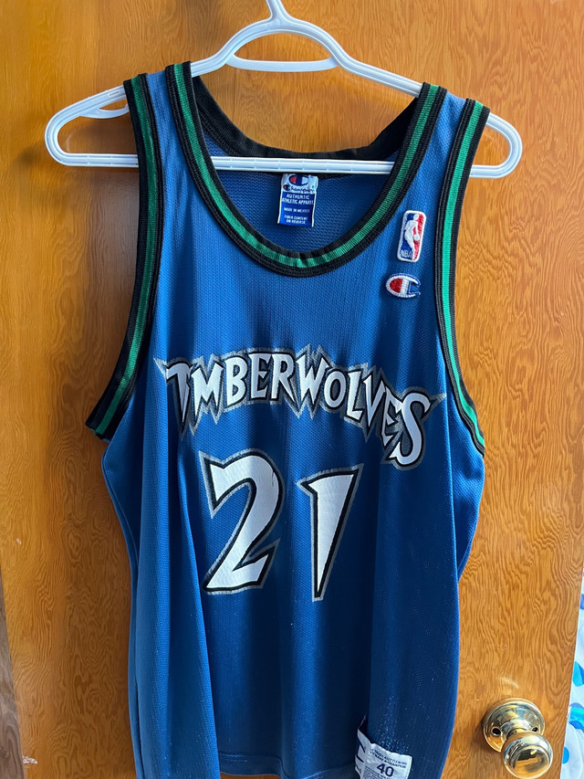 90’s Kevin Garnett Champion Jersey in Men's in Winnipeg