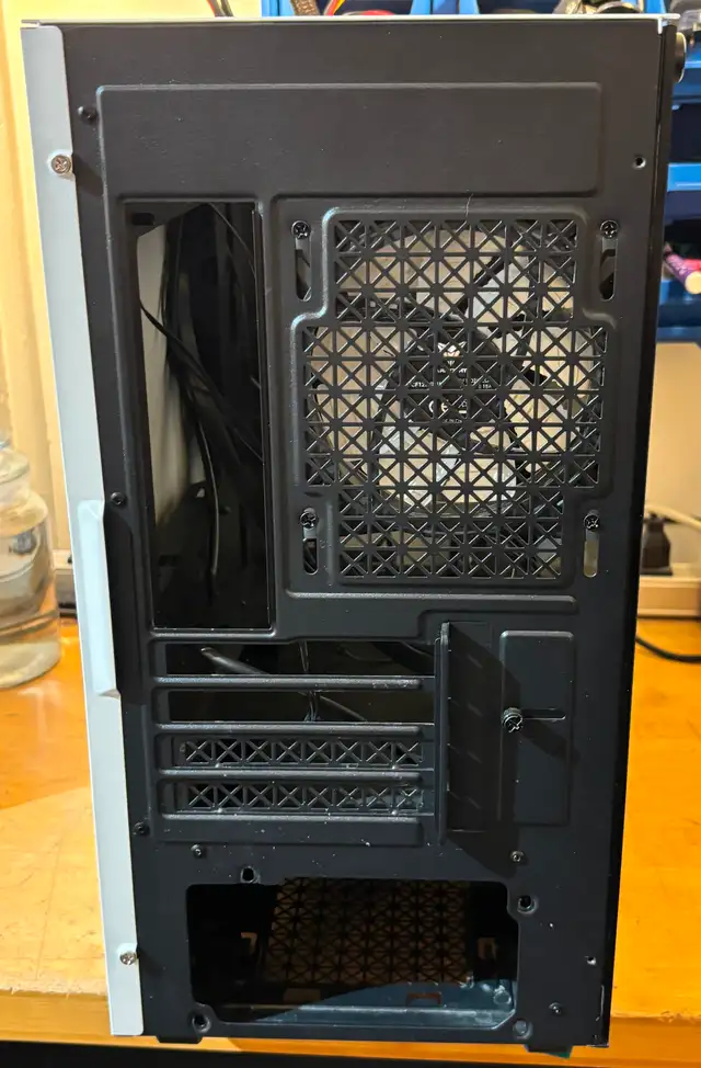 DeepCool Armoury 110WH CA6BK microATX Computer Case in System Components in City of Toronto - Image 6