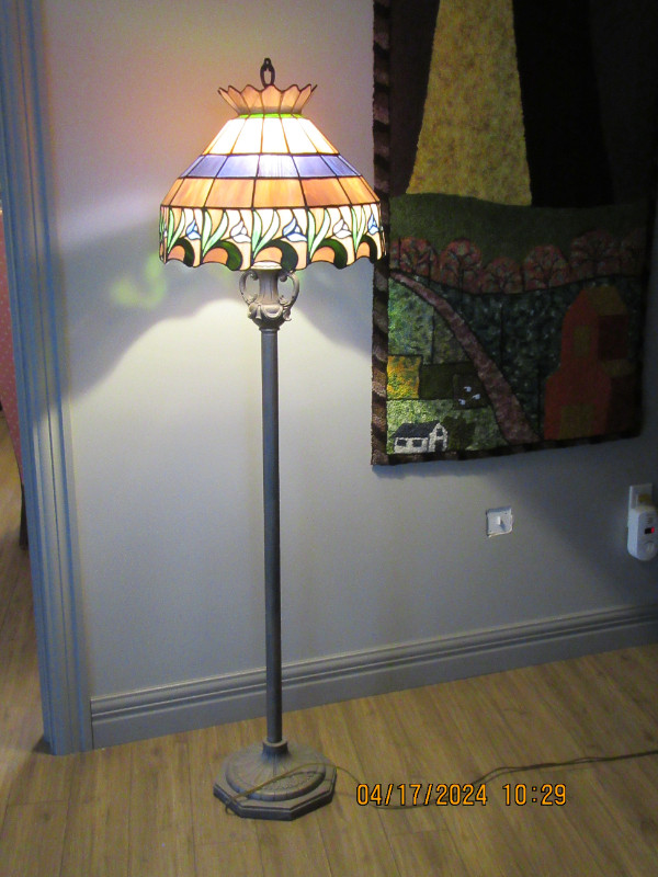 Stained glass lamp in Other in Moncton - Image 2