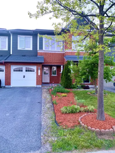 $2800/month. Available from September 1st, 2026. Features: · 3 bedrooms, 2.5 bathrooms · Finished Ba...