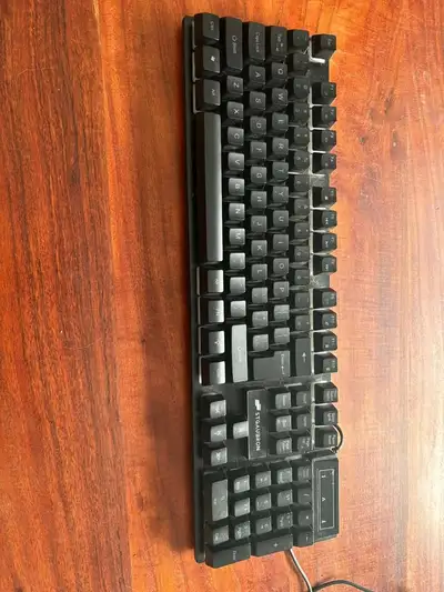 Clavier mécanique STGAubron pleine taille avec pavé numérique. Idéal pour travail, gaming ou télétra...