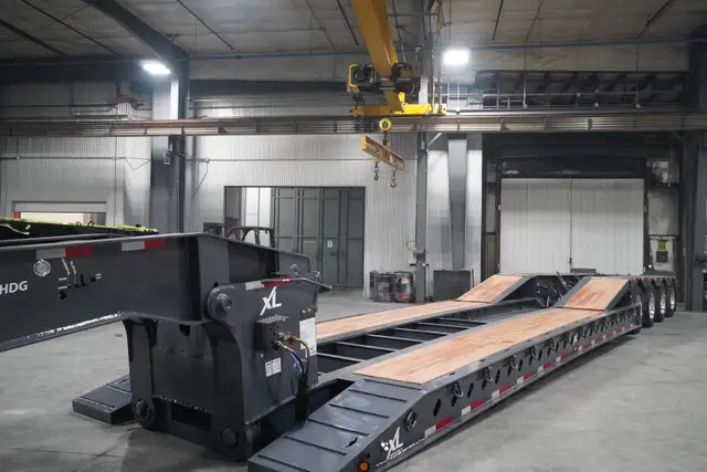 2027 XL Specialized XL130 (65Ton) Quad Float in Heavy Equipment in Hamilton - Image 3