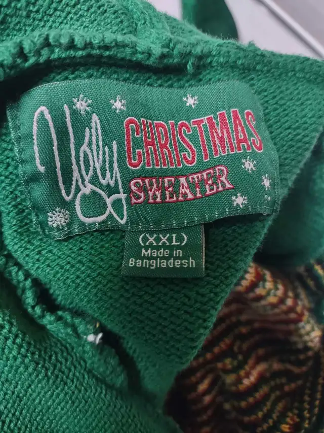 ugly Christmas sweater in Men's in Mississauga / Peel Region - Image 3