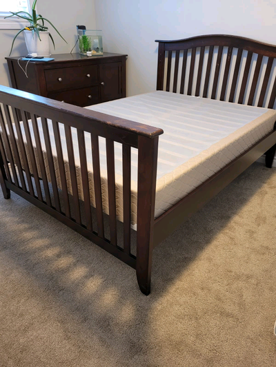 Pali solid wood convertable crib to double bed with all hardware and both crib and double rails, fro...
