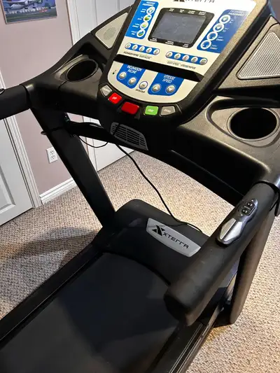 Get your fitness journey on track with this Xterra TR 6.7 treadmill, featuring a 3.5 CHP motor, a sp...