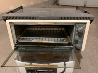Toaster Oven with Under Cabinet Bracket