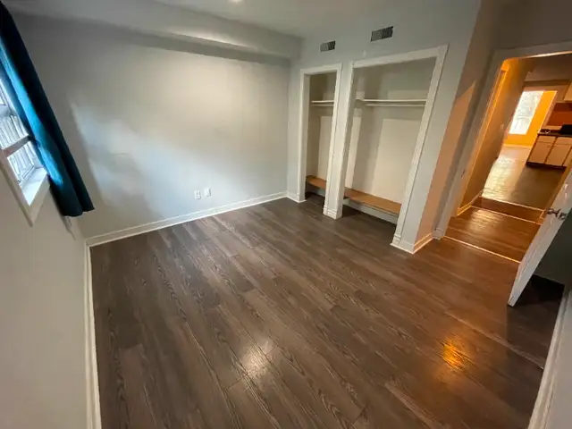 SINGLE BEDROOM FOR RENT IN SHARED STUDENT DOWNTOWN APARTMENTS62863313189505123