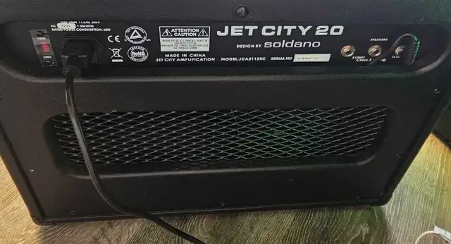 JET CITY 20 WATT TUBE AMP in Amps & Pedals in Ottawa - Image 6