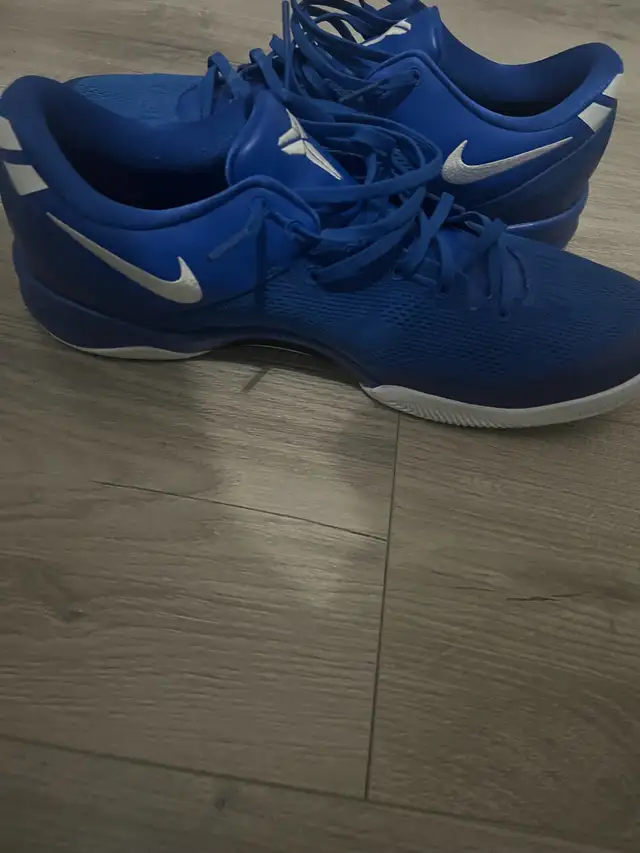 Kobe 8 Blue in Men's Shoes in Oakville / Halton Region - Image 5