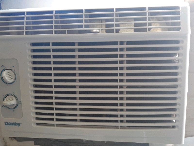 Danby 5000 air conditioner Heaters, Humidifiers & Dehumidifiers