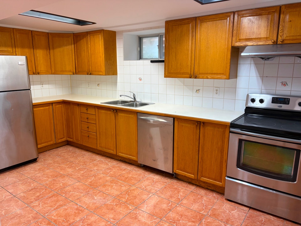 3 Bed 1 Bath Apartment 2