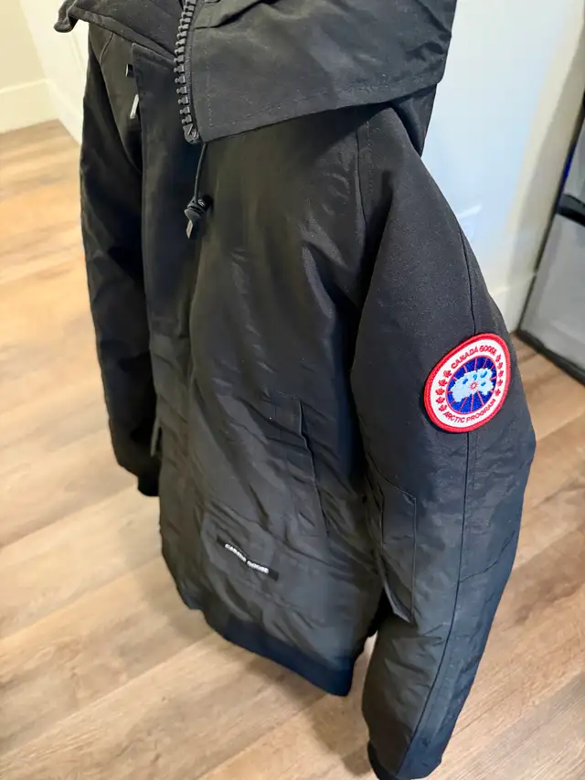 Canada Goose Chilliwack Bomber in Men's in Edmonton - Image 3