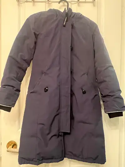 Canada Goose Parka - Youth size M (Blue), View more