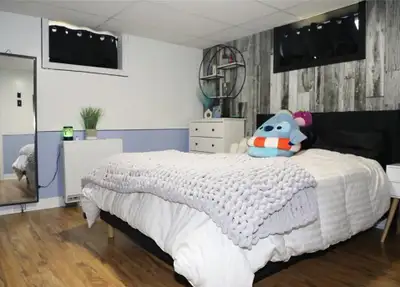 Room from Sep1st on long term lease 5 mins from UNB