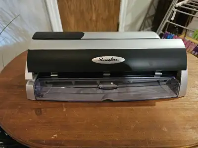 Swingline Optima Perforatrice, View more