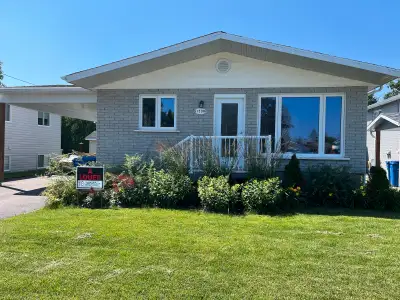 Maison familiale à louer – Chicoutimi (Rivière-du-Moulin) – 2150 $/mois Vous cherchez un espace conf...