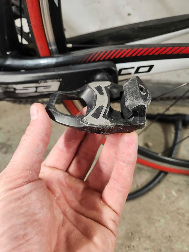 Clipless Bike Pedals in Frames & Parts in Calgary