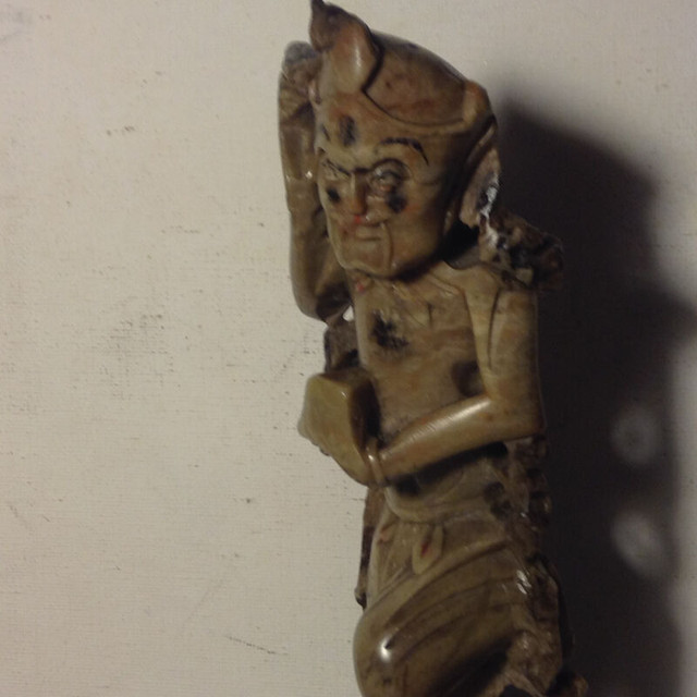 Antique Chinese Hand Carved Soapstone Statue/Figurine in Arts & Collectibles in Vancouver - Image 4