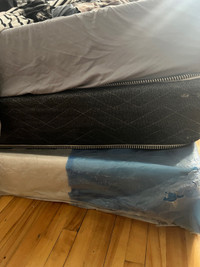 Queen size mattress and support box