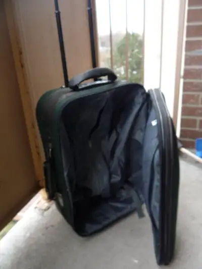 Used Suitcase +Much More Nice Items Selling        p641, View more