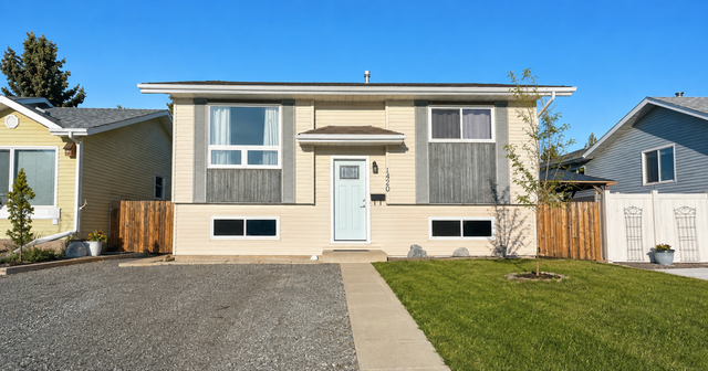 Bright & Cozy Family Home with Finished Basement + Fenced Yard