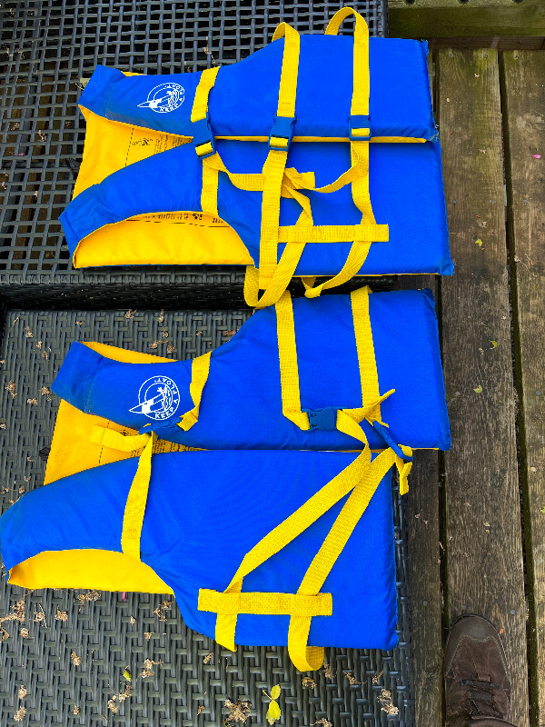 TWO ADULT LIFE JACKETS in Water Sports in Peterborough - Image 2
