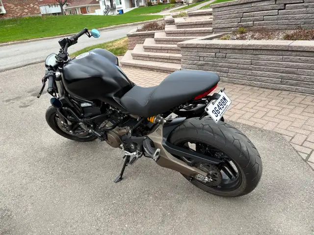 2016 Ducati Monster in Sport Bikes in Saguenay - Image 2