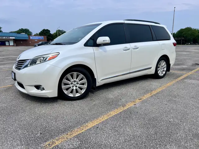Toyota Sienna Limited AWD