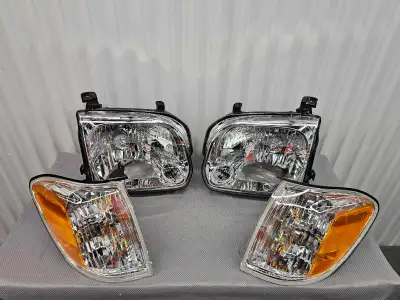 New! Toyota Sequoia / Tundra Double Crew Cab Headlight Set, View more