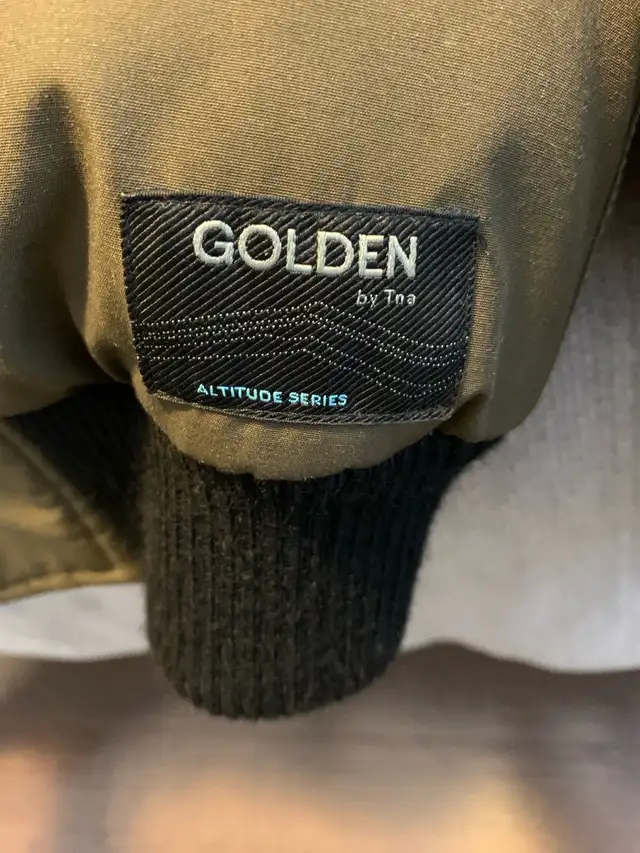 Golden by TNA Denali Parka Women’s S Green Winter Jacket in Women's - Tops & Outerwear in Peterborough - Image 6