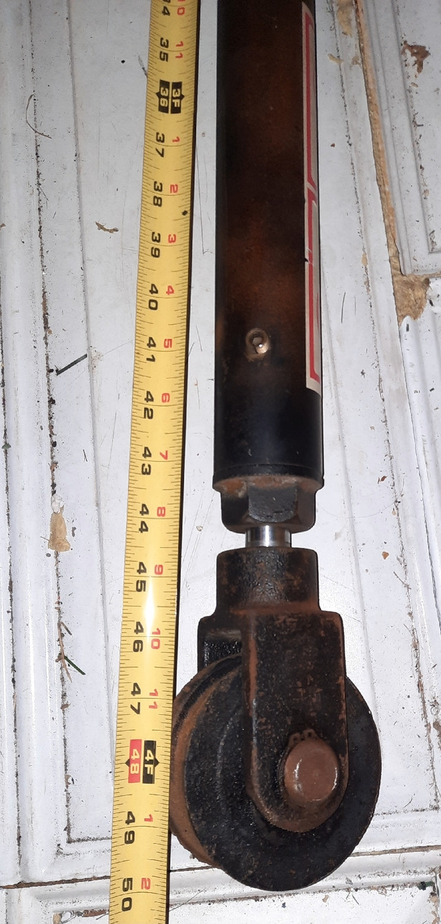 Cylindre hydraulique a pédale  dans Outils à main  à Laval/Rive Nord - Image 2