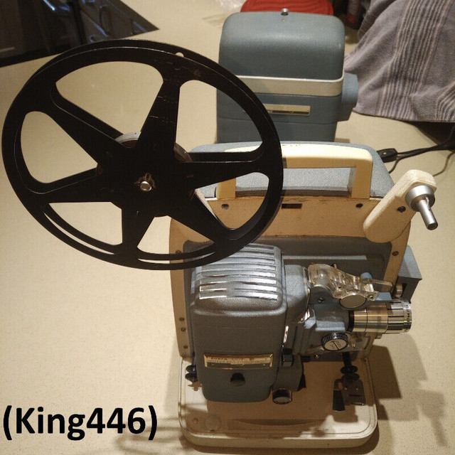 Vintage Projector - Bell & Howell Super Auto Load Projector, 8mm in General Electronics in Markham / York Region - Image 2