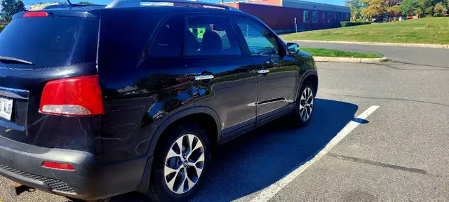 2012 Kia Sorento Automatic, 7-Passenger AWD605485941854064647