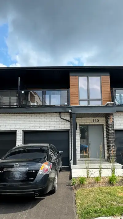 Modern Townhouse for Rent – Cambridge (Hespeler Area)
