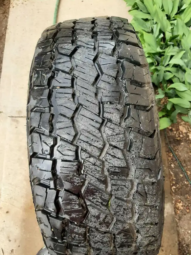 Chevrolet Silverado / GMC Sierra Wheels and tires 245/70/R16 in Tires & Rims in Regina - Image 5