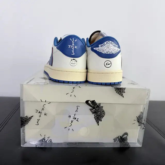 Jordan 1 Retro low SP fragment x Travis Scott sail military blue in Men's Shoes in City of Toronto - Image 5