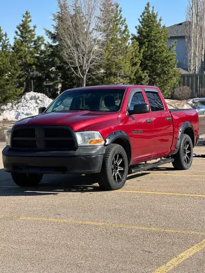 2012 Dodge Ram 1500 Crew Cab 4x2 Runs and drives great No mechanical issues No warning lights on das...