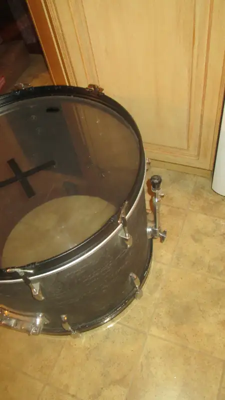 Pearl 22'x18'  Bass drum in Drums & Percussion in St. Catharines - Image 4