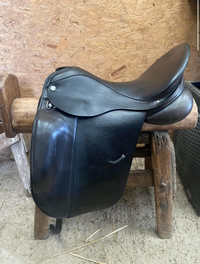 Albion 17.5 MW Dressage saddle 