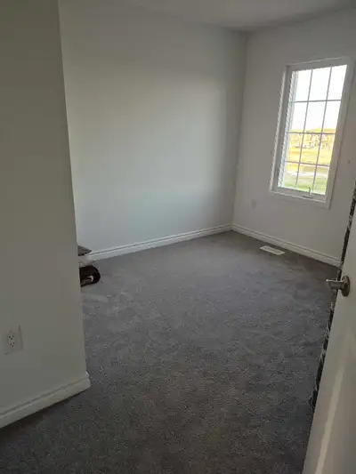 Personal room with personal washroom in new and peaceful community. Wifi and parking provided. Pure...