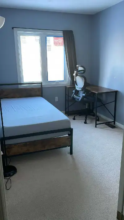 Private Room for Rent – Waterloo Location: Waterloo, ON Available: From - May 1 Type: Private Room (...