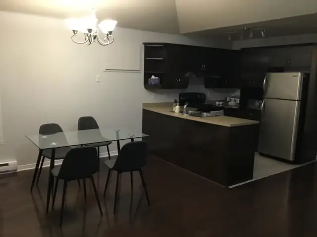 BEAU CONDO À LOUER À STE-DOROTHÉE- POUR 1ER MARS-1580$