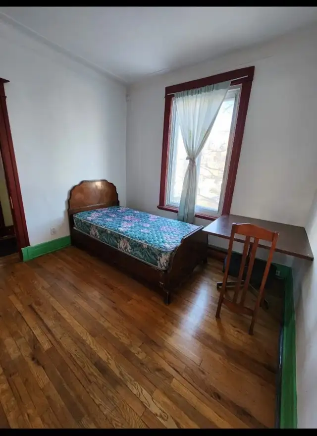 Rosement Chambre à louer in Room Rentals & Roommates in City of Montréal - Image 4