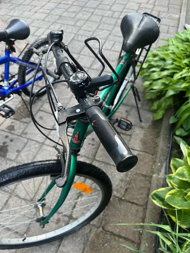 vélos adulte et autre pour enfant, in Cruiser, Commuter & Hybrid in Laval / North Shore - Image 9