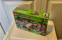 LEGO Minecraft The Zombie Cave 21141 Building Kit. New Sealed