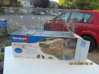 HAVAHART HARDY CATCH AND LEASE TRAP, IDEAL TO CATCH SQUIRREL, RABBIT, RATS, 24 X 7 X 7 RUST RESISTAN...