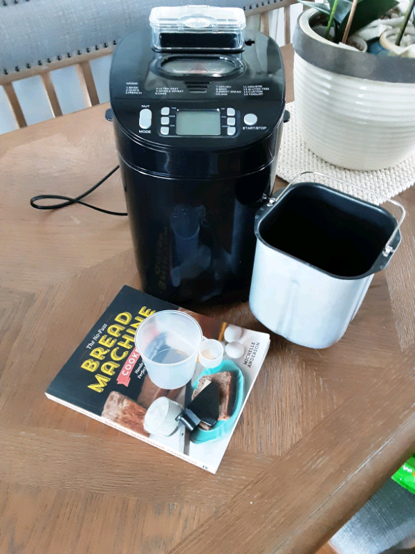 Wolfgang Puck Bread Machine & Recipe Book Processors, Blenders
