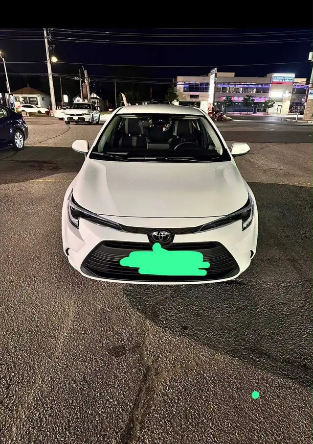 Toyota corolla hybrid LE 2026